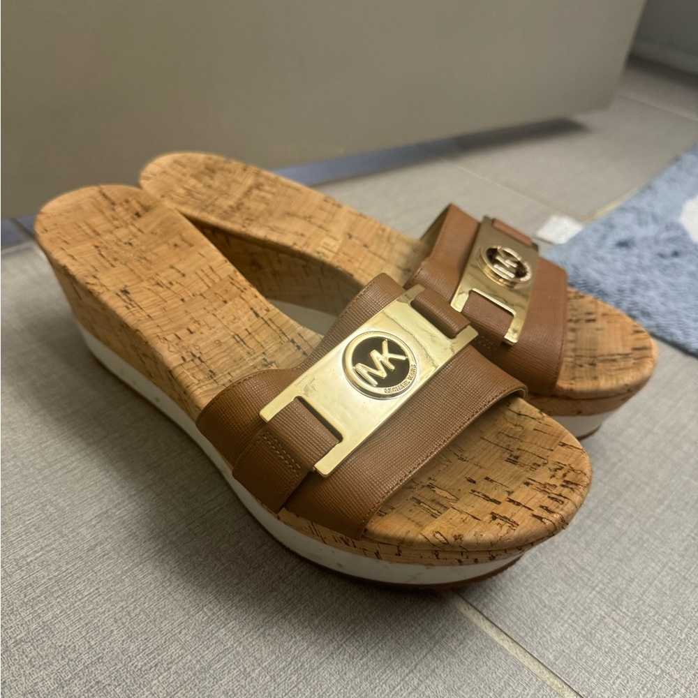 Michael Kors platform wedges size 8